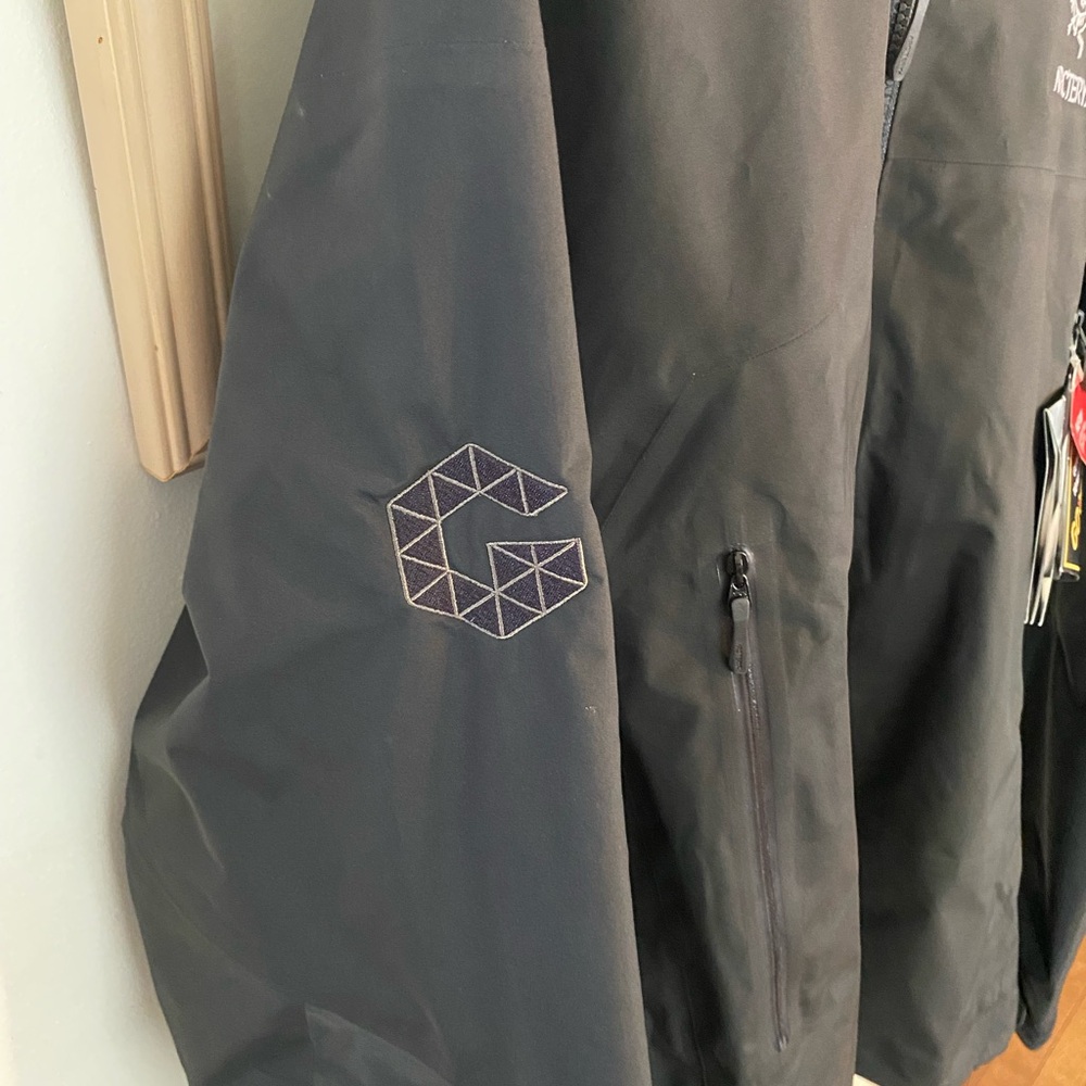 NWT Arc'teryx Men's Beta AR Jacket with Gore-Tex - Picture 5 of 15